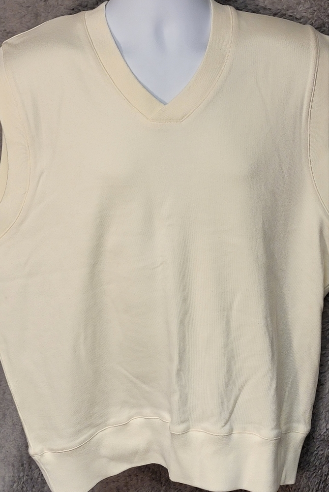 E. MAGRATH SWEATER VEST  LARGE CREAM